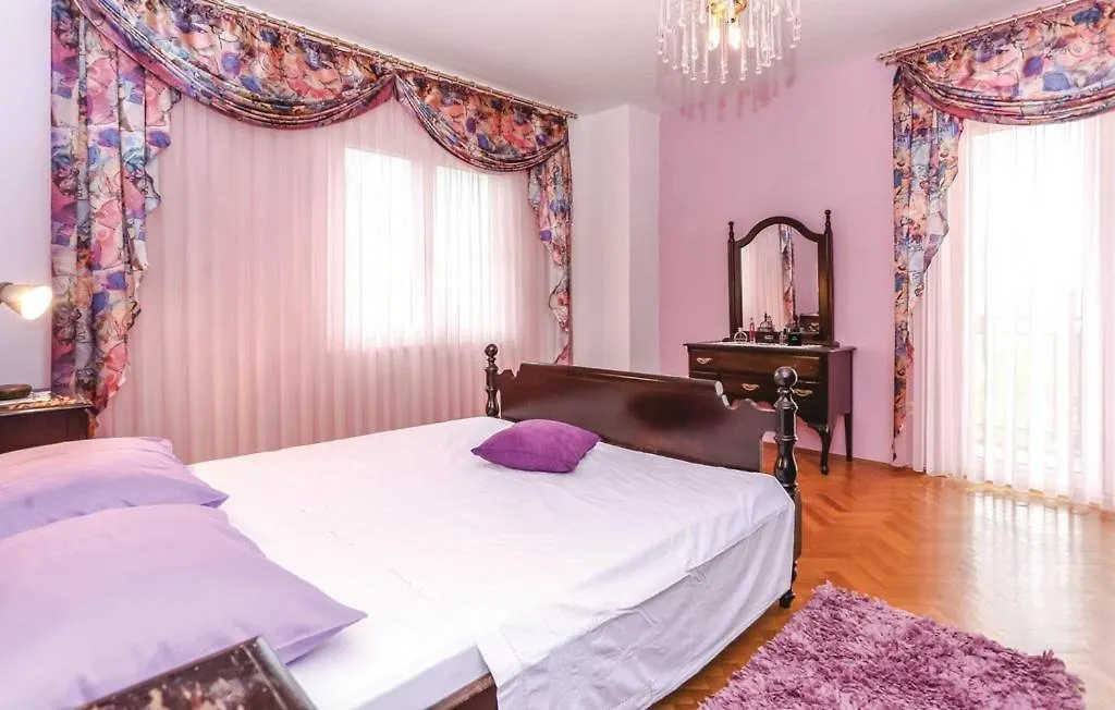 Holiday Home Lucy With Private Pool Kastela Croatia